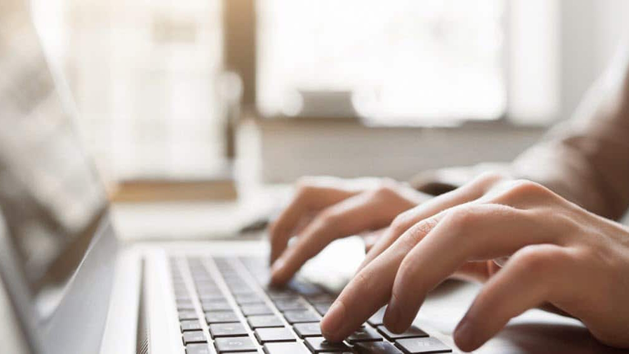 أوراق عمل درس نظام التشغيل ( إضافة أو تثبيت برنامج ) مادة حاسب آلي خامس الإبتدائي النصف الأول أوراق عمل درس نظام التشغيل ( إضافة أو تثبيت برنامج ) مادة حاسب آلي خامس الإبتدائي النصف الأول 1442 هـ