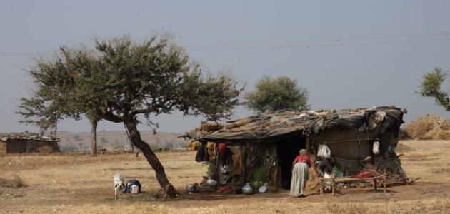 اقترح حلولا للقضاء على مشكلة الفقر في العصر الحاضر اقترح حلولا للقضاء على مشكلة الفقر في العصر الحاضر